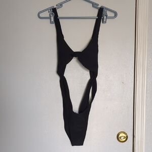 NWOT Black Cutout One-Piece Swimsuit Med